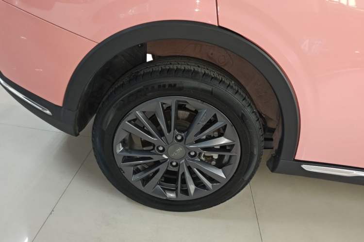 Used NETA V 2022 Chao 400 Lite Pink Custom Edition Right Rear Wheel Hub