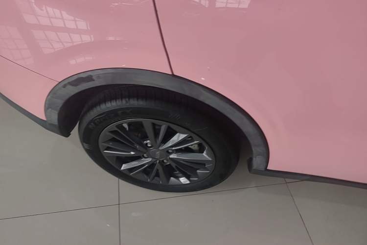 Used NETA V 2022 Chao 400 Lite Pink Custom Edition Right Rear Wheel Hub