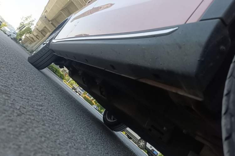 Used NETA V 2022 Chao 400 Lite Pink Custom Edition Right Side Sill