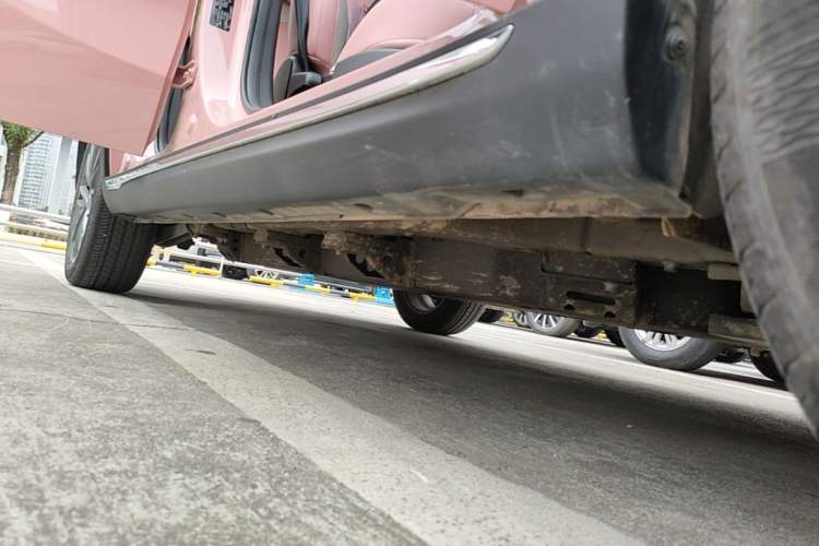 Used NETA V 2022 Chao 400 Lite Pink Custom Edition Right Side Sill