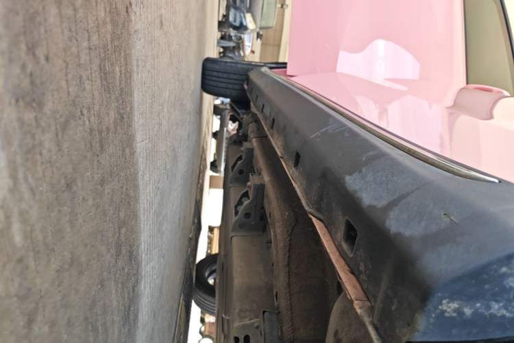 Used NETA V 2022 Chao 400 Lite Pink Custom Edition Right Side Sill