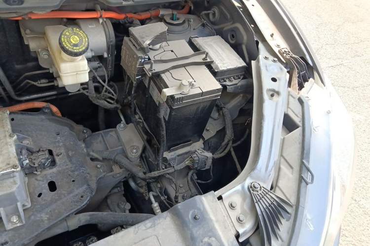 Used NETA V 2022 Chao 300 Lite Ternary Lithium Engine Bay Left