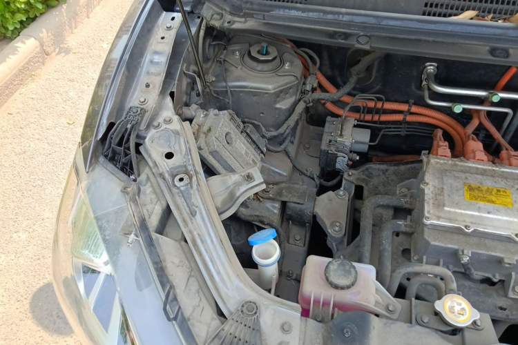 Used NETA V 2022 Chao 300 Lite Ternary Lithium Engine Bay Right