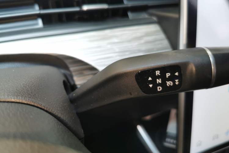 Used NETA V 2022 Chao 400 Lite Gear Lever
