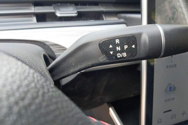 Used NETA V 2022 Chao 300 Lite Ternary Lithium Gear Lever