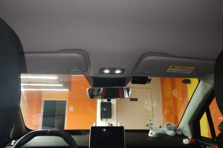 Used NETA V 2022 Chao 300 Lite Ternary Lithium Headliner