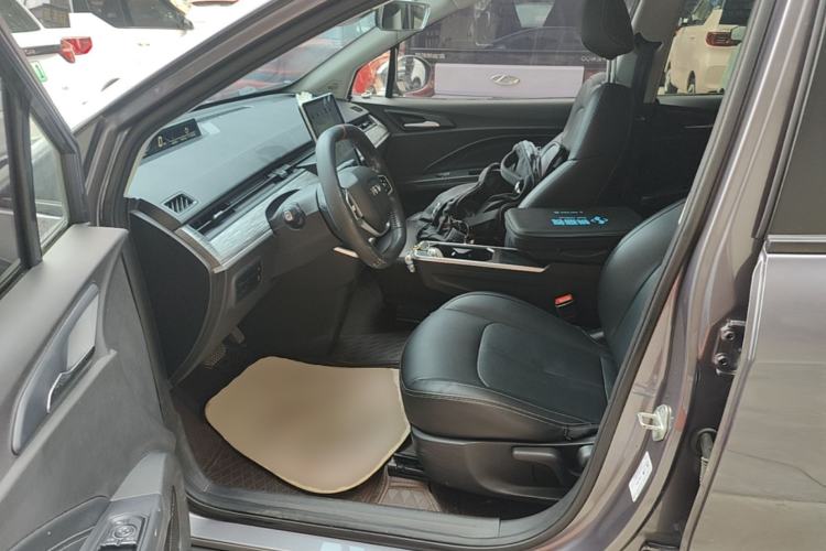 Used NETA V 2022 Chao 400 Lite Left Front Seat