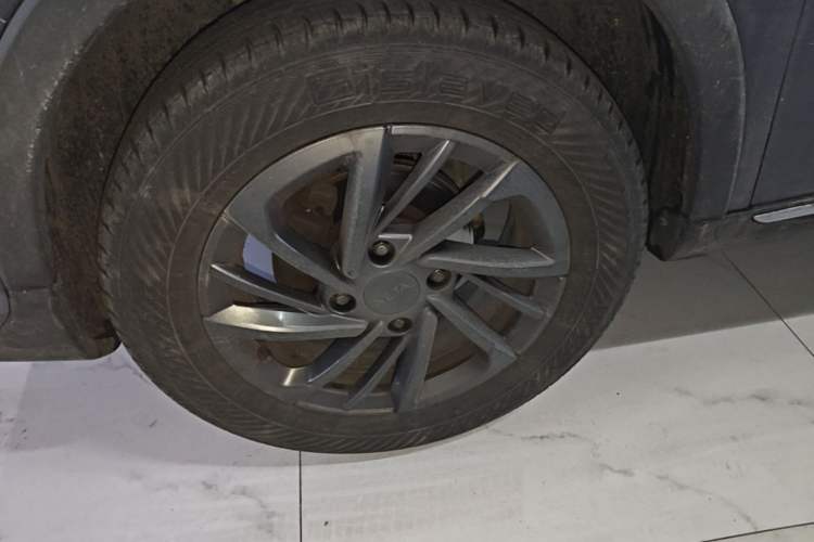 Used NETA V 2022 Chao 300 Lite Ternary Lithium Left Front Wheel Hub