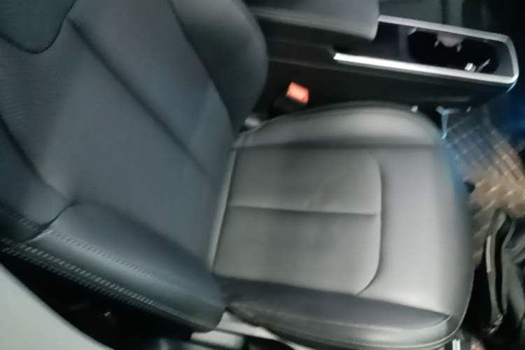 Used NETA V 2022 Chao 400 Lite Right Front Seat