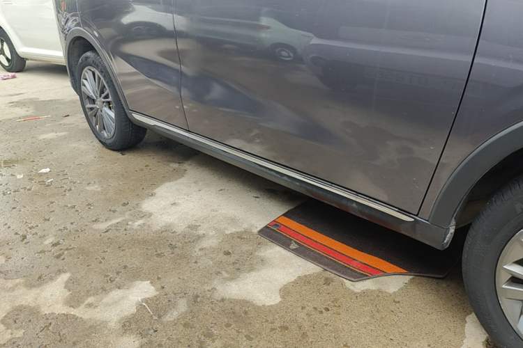 Used NETA V 2022 Chao 400 Lite Right Side Sill