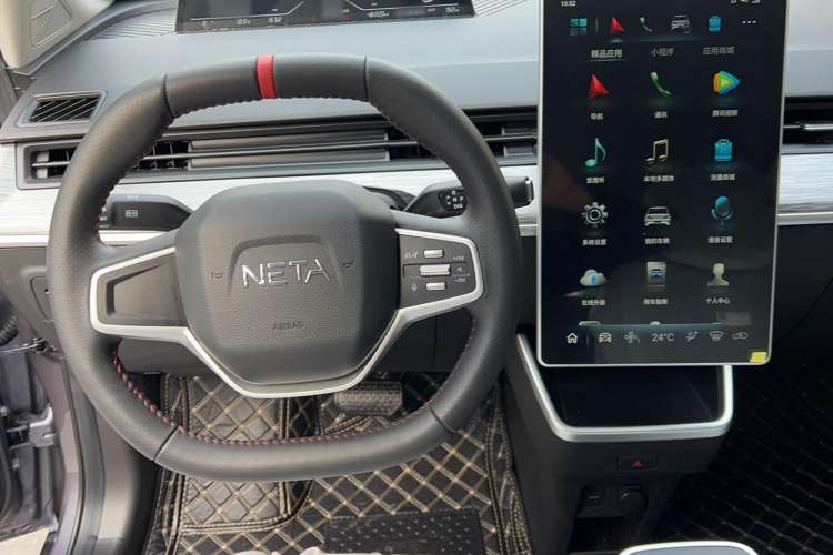 Used NETA V 2022 Chao 300 Lite Ternary Lithium Steering Wheel