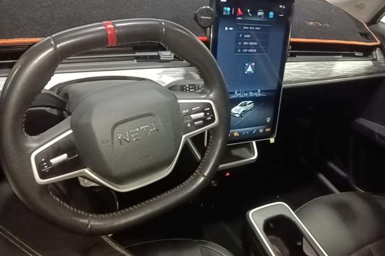 Used NETA V 2022 Chao 400 Lite Center Console