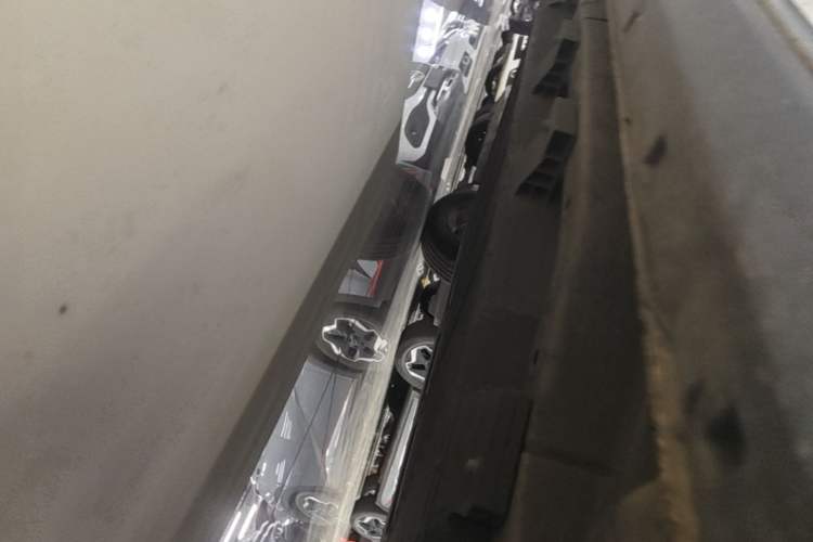 Used NETA V 2022 Chao 300 Lite Lithium Iron Phosphate Chassis Front Right