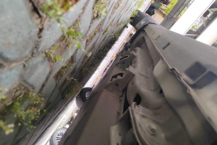Used NETA V 2022 Long-Range Industry Custom Edition Chassis Rear Left