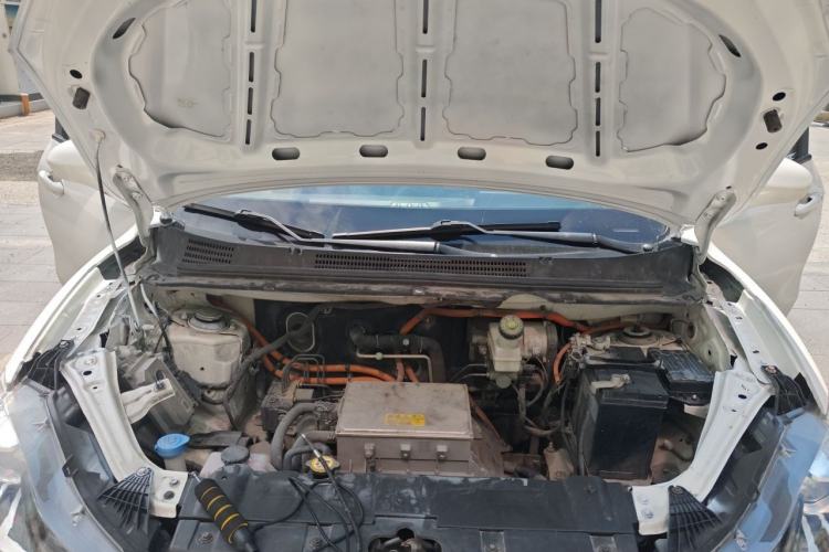 Used NETA V 2022 Pro Long-Range Smart Edition Engine Bay