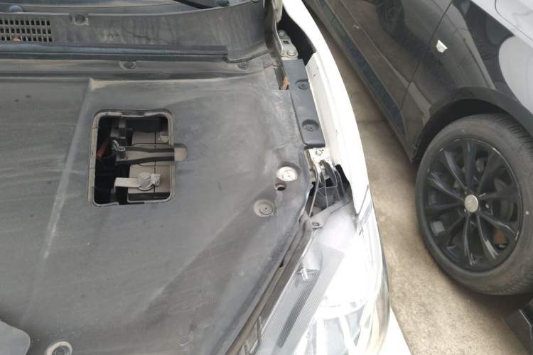 Used NETA V 2022 Long-Range Industry Custom Edition Engine Bay Left