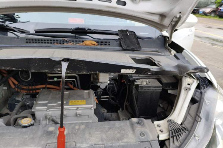 Used NETA V 2022 Chao 400 Lite Engine Bay Left