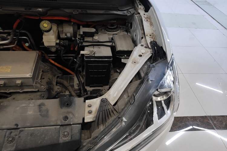 Used NETA V 2022 Pro Long-Range Smart Edition Engine Bay Left