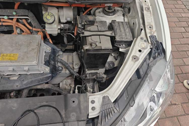 Used NETA V 2022 Chao 400 Lite Engine Bay Left