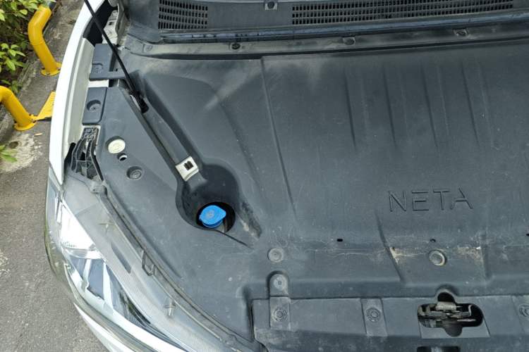 Used NETA V 2022 Chao 400 Lite Engine Bay Right