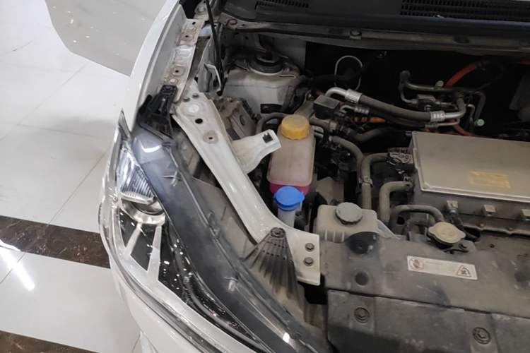 Used NETA V 2022 Pro Long-Range Smart Edition Engine Bay Right