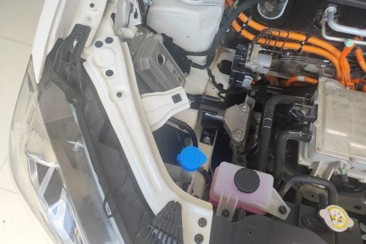Used NETA V 2022 Chao 400 Lite Engine Bay Right