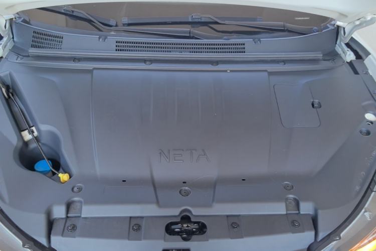 Used NETA V 2022 Chao 300 Lite Lithium Iron Phosphate Engine Bay