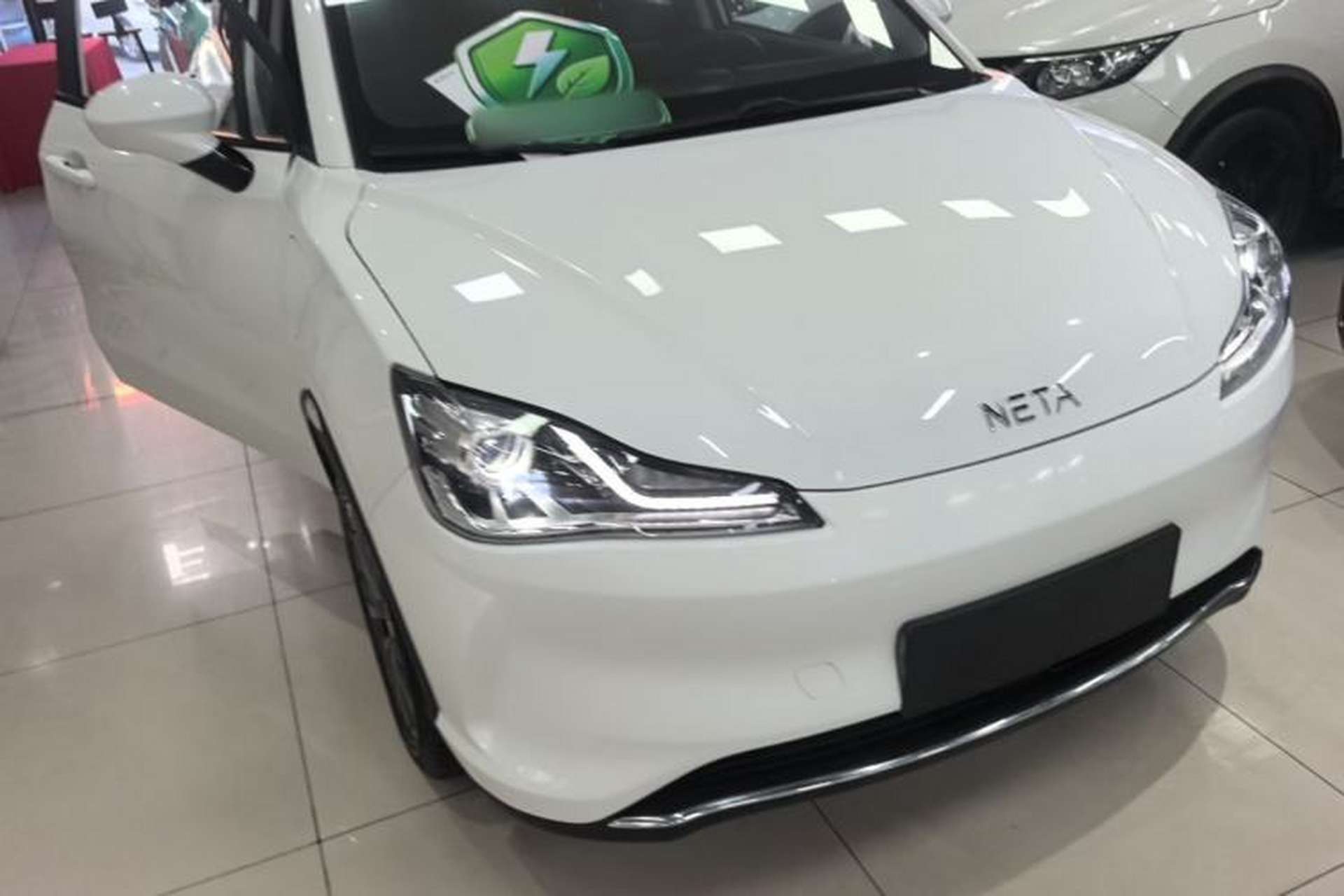 Used NETA V 2022 Chao 400 Lite Front Right 45 Deg