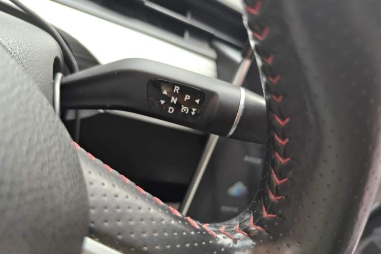 Used NETA V 2022 Chao 400 Lite Gear Lever