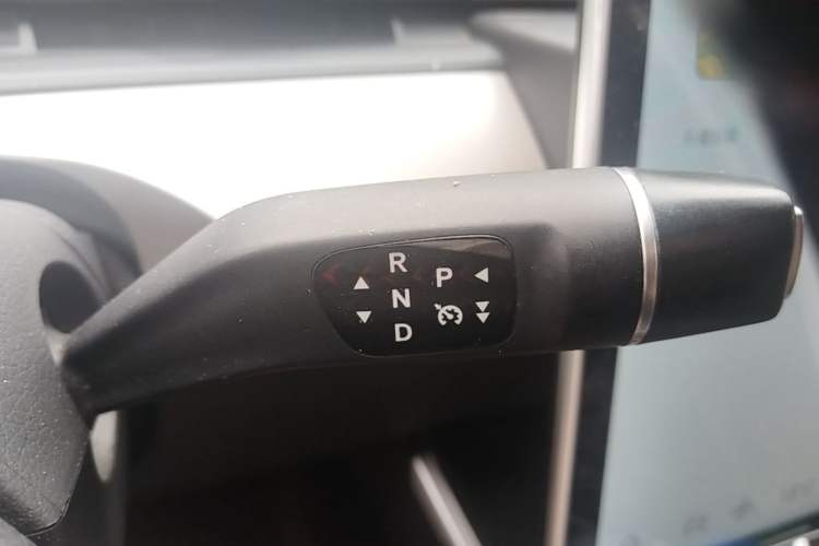 Used NETA V 2022 Pro Long-Range Smart Edition Gear Lever