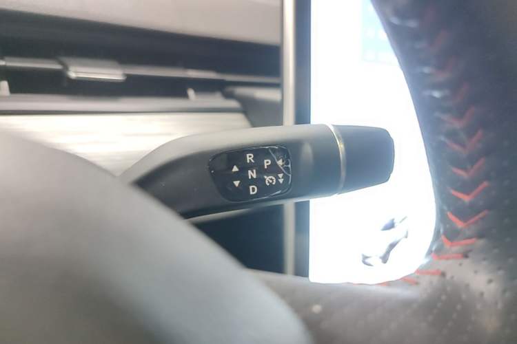Used NETA V 2022 Chao 400 Lite Gear Lever