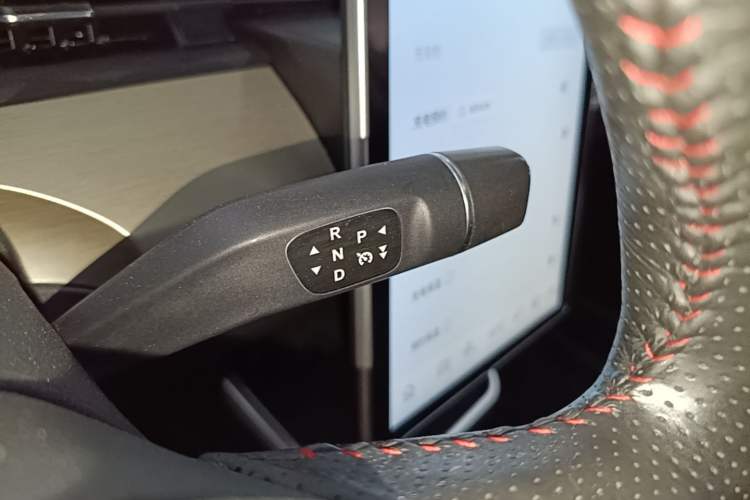 Used NETA V 2022 Chao 400 Lite Gear Lever