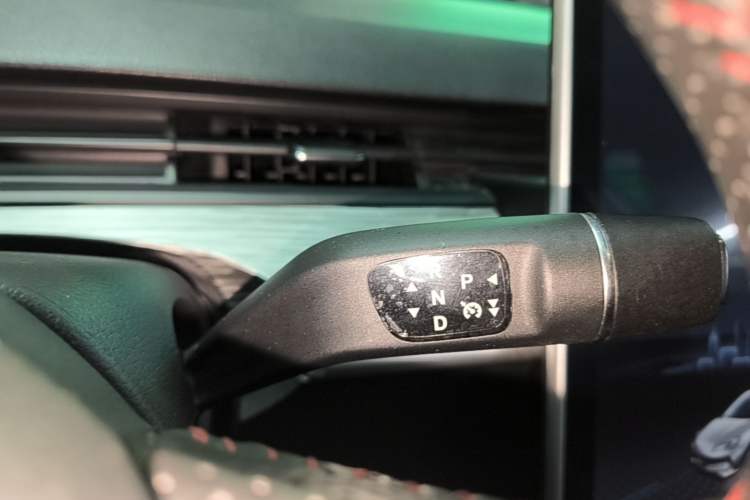 Used NETA V 2022 Chao 400 Lite Gear Lever