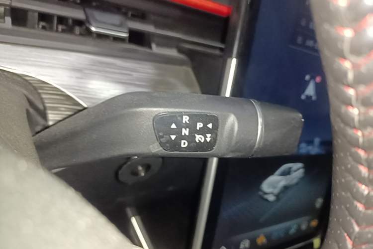 Used NETA V 2022 Chao 400 Lite Gear Lever