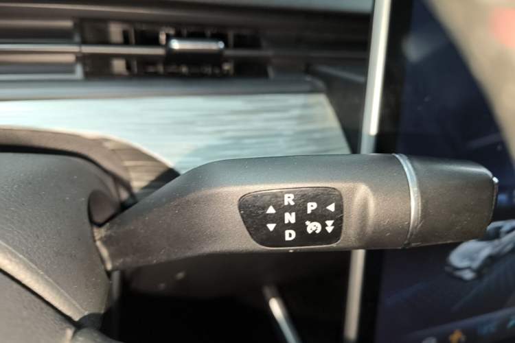 Used NETA V 2022 Chao 400 Lite Gear Lever