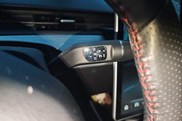 Used NETA V 2022 Chao 400 Lite Gear Lever