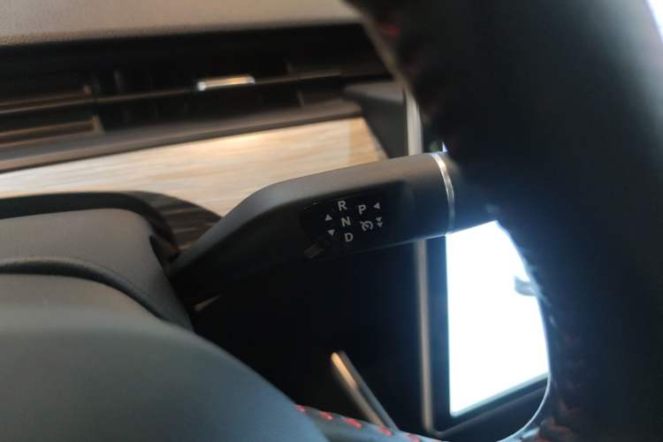 Used NETA V 2022 Chao 400 Lite Gear Lever