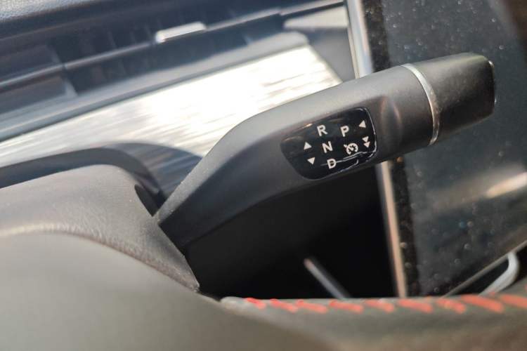 Used NETA V 2022 Chao 400 Lite Gear Lever