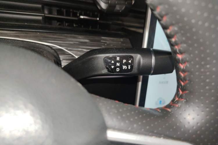 Used NETA V 2022 Chao 400 Lite Gear Lever