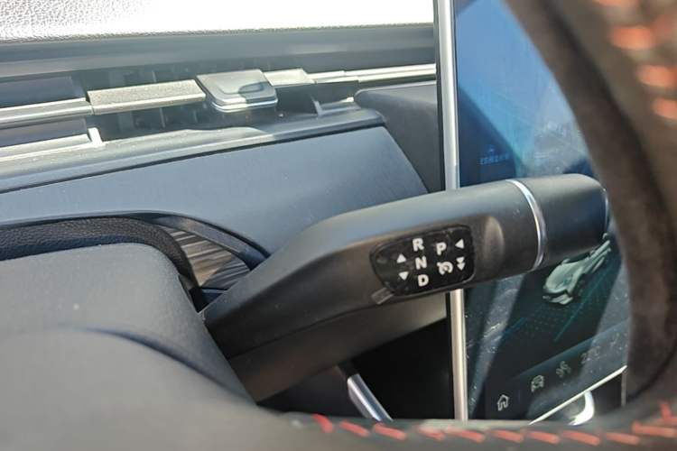 Used NETA V 2022 Chao 400 Lite Gear Lever
