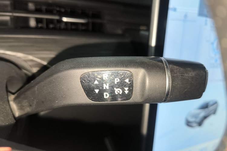 Used NETA V 2022 Chao 400 Lite Gear Lever