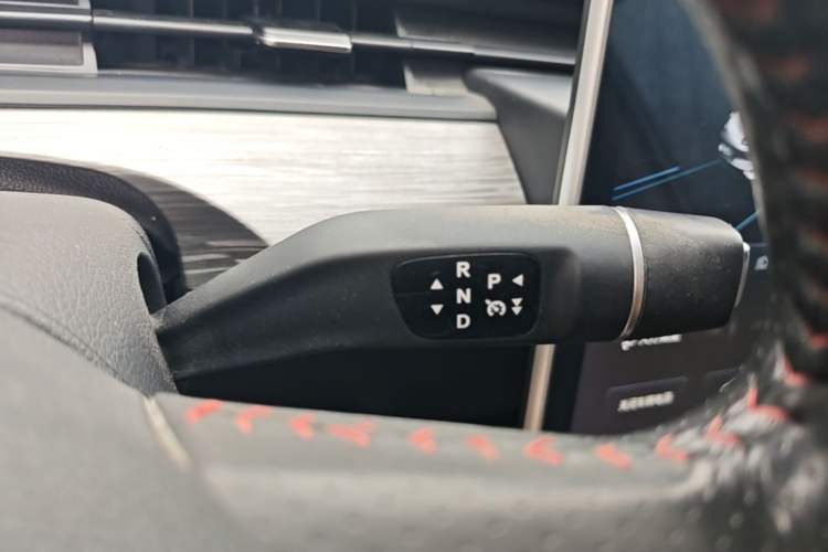 Used NETA V 2022 Chao 400 Lite Gear Lever