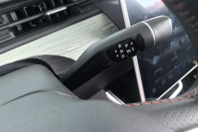 Used NETA V 2022 Chao 400 Lite Gear Lever