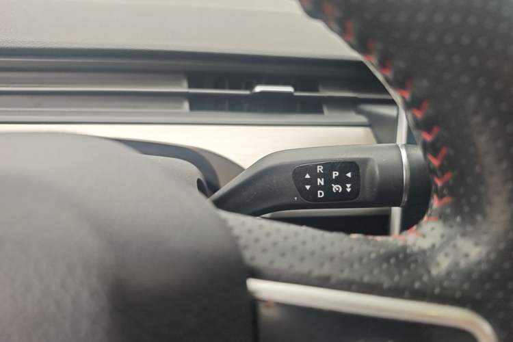 Used NETA V 2022 Pro Long-Range Smart Edition Gear Lever