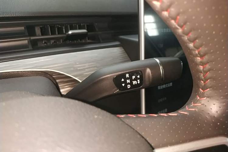 Used NETA V 2022 Chao 400 Lite Gear Lever