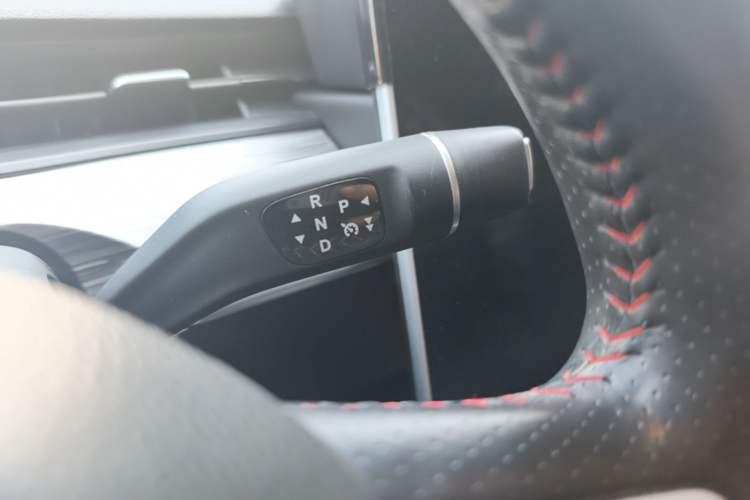 Used NETA V 2022 Chao 400 Lite Gear Lever