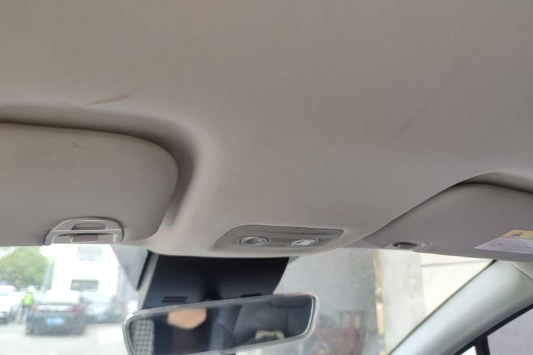 Used NETA V 2022 Chao 300 Lite Ternary Lithium Headliner