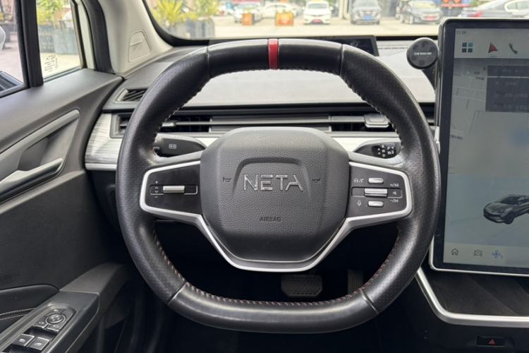Used NETA V 2022 Chao 400 Lite Interior 1