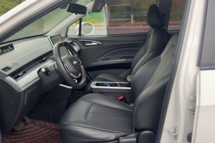 Used NETA V 2022 Chao 300 Lite Ternary Lithium Interior 1