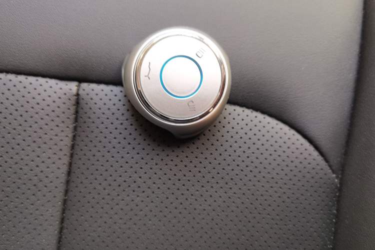 Used NETA V 2022 Chao 300 Lite Ternary Lithium Interior 1